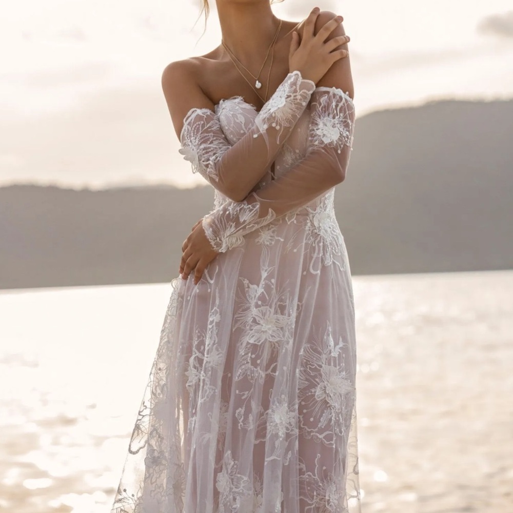 Madi Lane Janae bridal gown